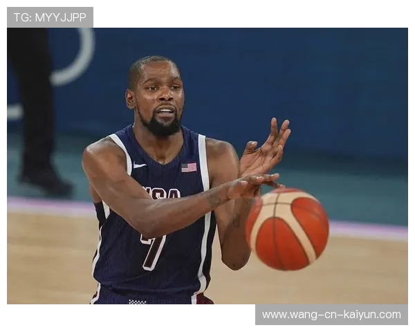 NBA杜兰特高难度投篮训练火热，再现传奇巨星的巅峰技艺