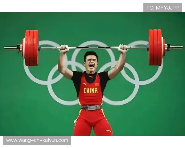 世界举重公开赛中国队年轻选手崭露头角 世界举重公开赛中国队年轻选手崭露头角